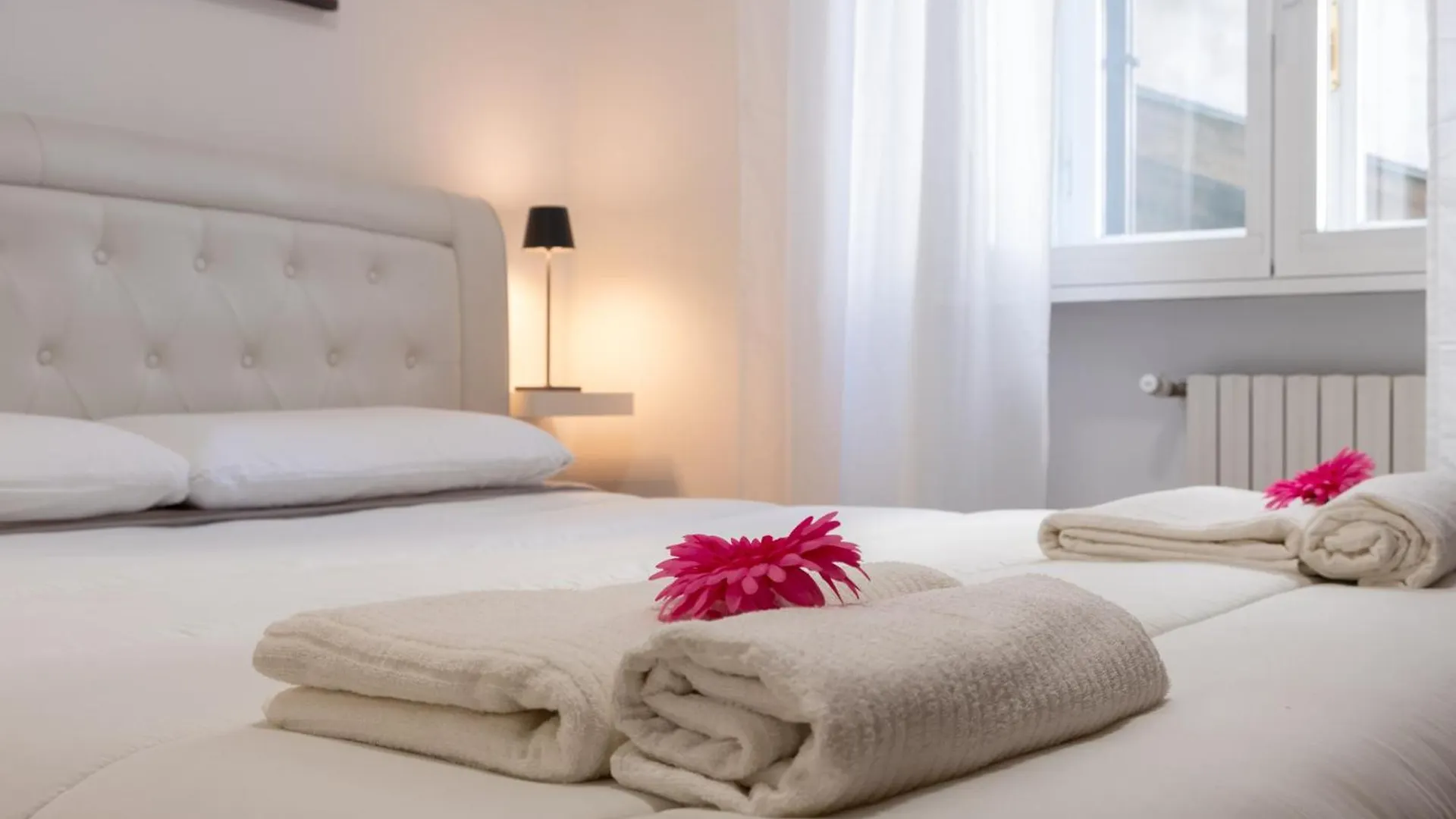Central Apartment Duomo 2 - Wi-Fi & Ac Free Milan Italy