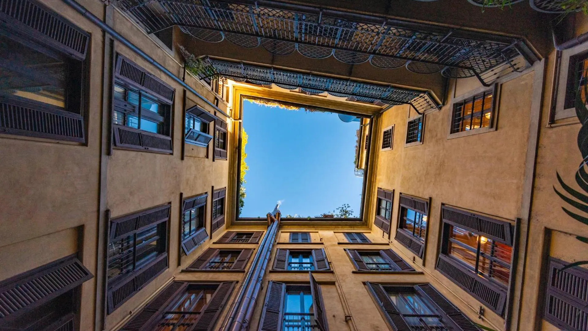 Central Apartment Duomo 2 - Wi-Fi & Ac Free Milan 0*,  Italy