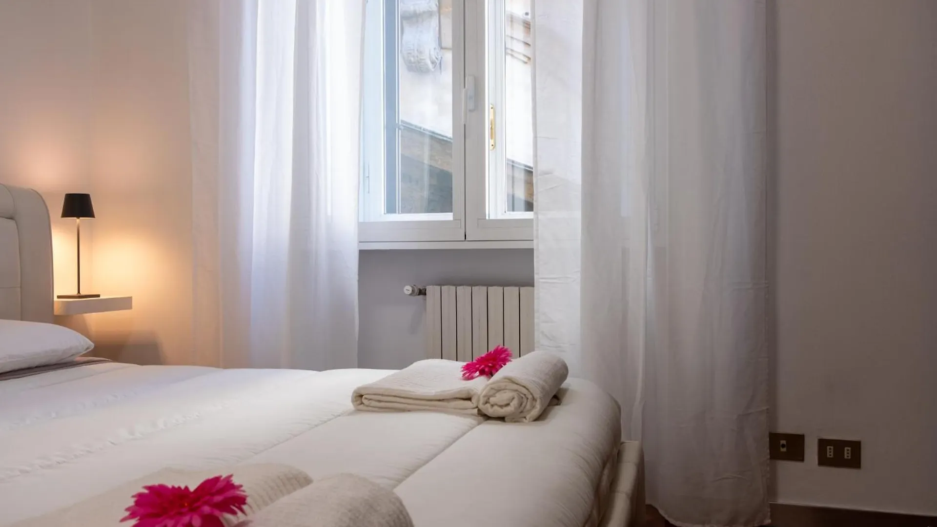 Central Apartment Duomo 2 - Wi-Fi & Ac Free Milan 0*,  Italy